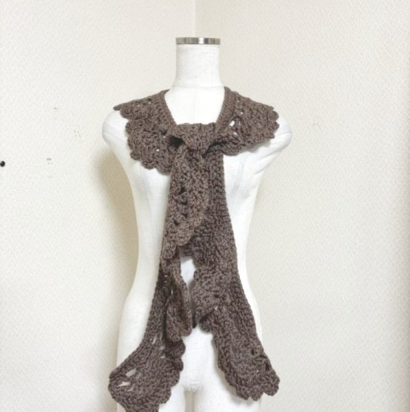画像2: ハンドメイド　かぎ針編み　ニットケープ　ニットマフラー　ダークブラウン (2)