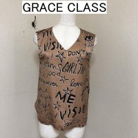 画像1: GRACE CLASS レディース　サテンブラウス　接触冷感　ひんやり　ノースリーブ ブラウス サテン 手書き英字 　ブラウン　36号