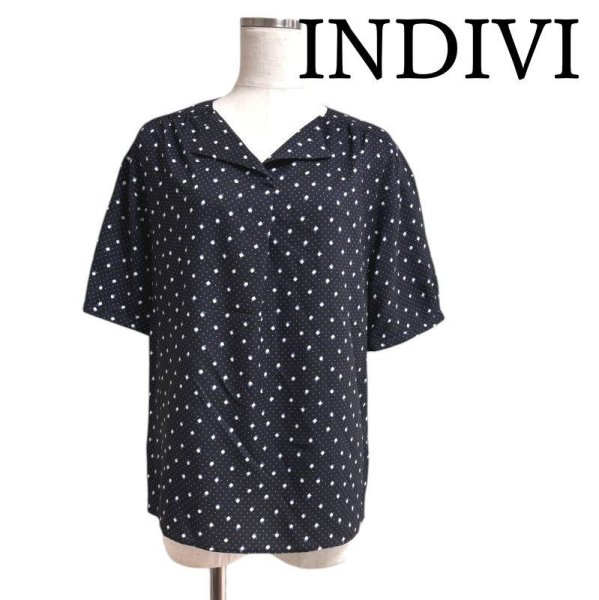 画像1: INDIVI　レディース　スキッパーブラウス　さらさらブラウス　半袖　ネイビー　レトロプリント　38号 (1)
