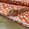 画像4: 北欧　コットン　プリント生地　花柄　フラワープリント　オレンジ　白　110×200 (4)