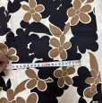 画像2: プリント生地　コットン　クラシック　北欧　レトロ　大きな花柄　フラワープリント　紺　白　ブラウン　114×300 (2)