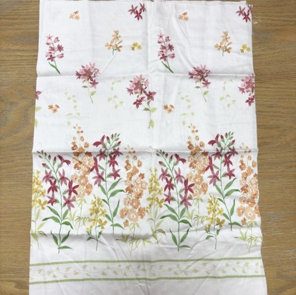 画像1: はぎれ　レトロ　ゆり　りんどう　パステルピンク　花柄　植物　和の花　78×55 (1)