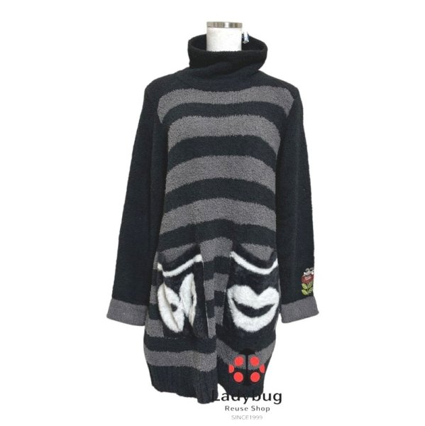 画像1: アルベロベロ　タートルネック　ニットチュニック　もちもちニット　厚手ニット　ファーポケット　SMILEワッペン　長袖セーター　ボーダー　ブラック　グレー (1)