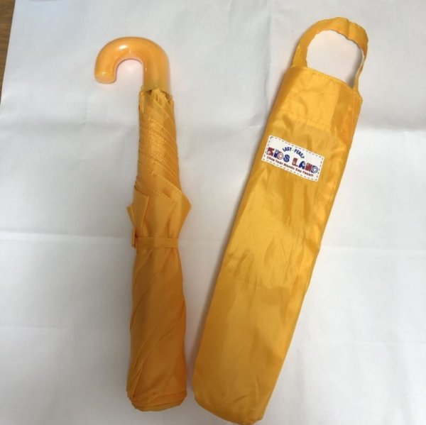 画像1: 子供用  折りたたみ傘 2段式 簡単 ケース付き イエロー 男女兼用 (1)