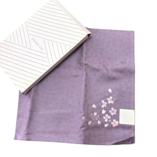 画像1: のほほん　サクラ刺繍　和柄　日本　ランチクロス　弁当包みクロス　パープル (1)
