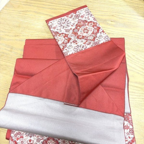 画像4: 名古屋帯　古典柄　6通　赤　金装飾　 (4)